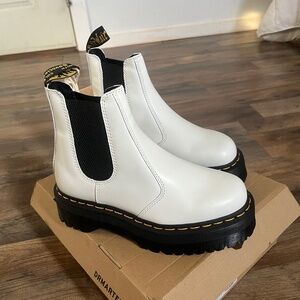 Dr Martens Chelsea Boot